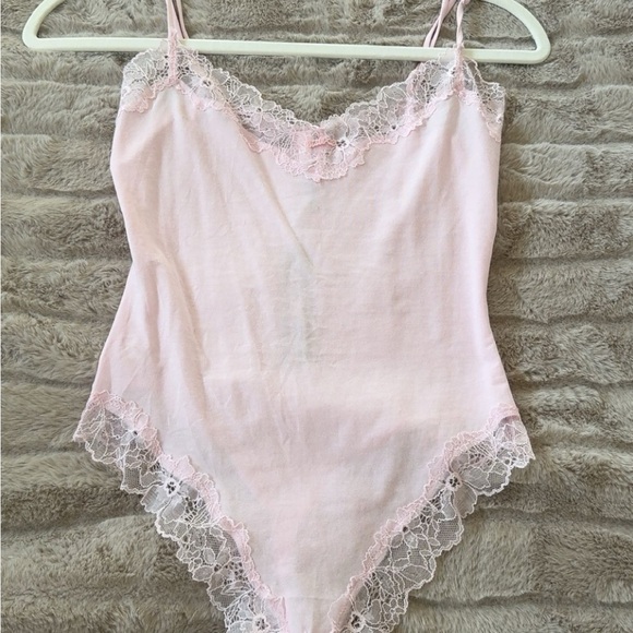 SKIMS Tops - SKIMS light pink bodysuit
